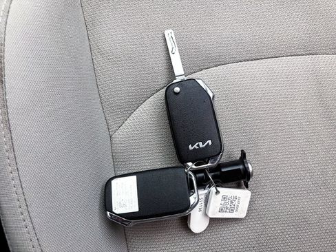 Certified 2023 Kia Forte LXS w/ LXS Technology Package FWD image 30