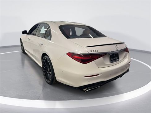 Used 2023 Mercedes-Benz S 580 4MATIC Sedan image 5