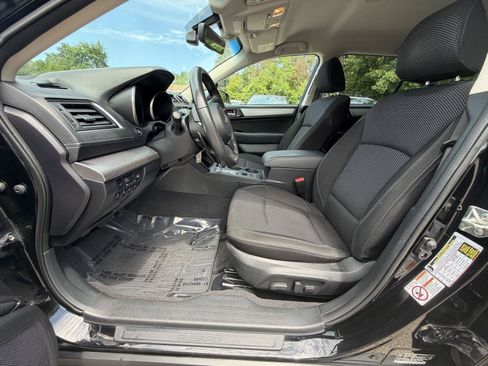Used 2018 Subaru Outback 2.5i Premium AWD/4WD image 11