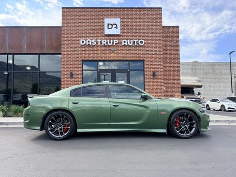 Used 2021 Dodge Charger Scat Pack w/ Plus Group RWD image 9