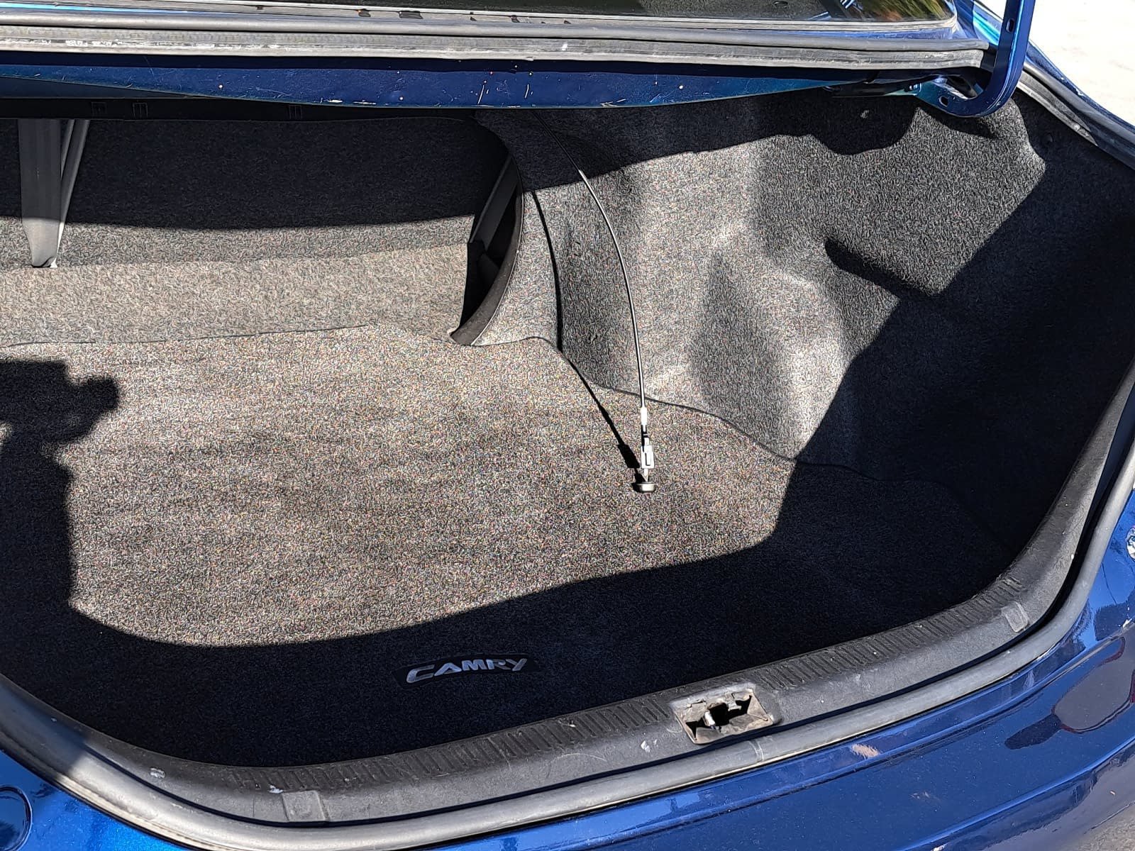 Used 2011 Toyota Camry LE FWD image 12
