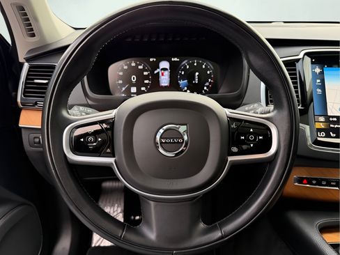 Used 2022 Volvo XC90 T6 Momentum w/ Advanced Package AWD/4WD image 43
