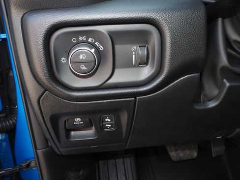 Certified 2025 RAM 1500 Lone Star image 27