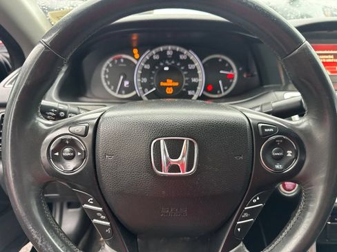 Used 2015 Honda Accord Touring image 6
