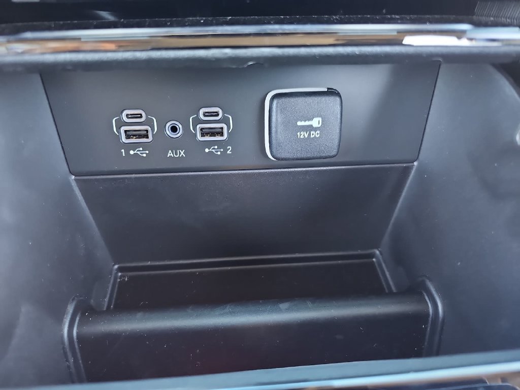 Used 2023 Jeep Grand Cherokee Laredo X AWD/4WD image 23