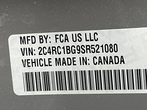 Used 2025 Chrysler Pacifica Select FWD image 32