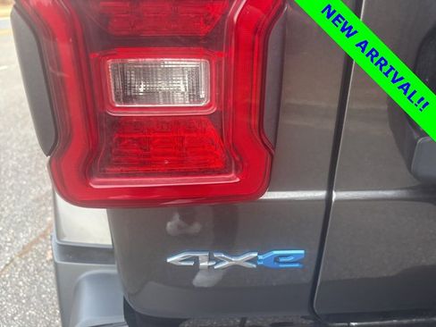 Used 2022 Jeep Wrangler Unlimited Sahara w/ Cold Weather Group image 5