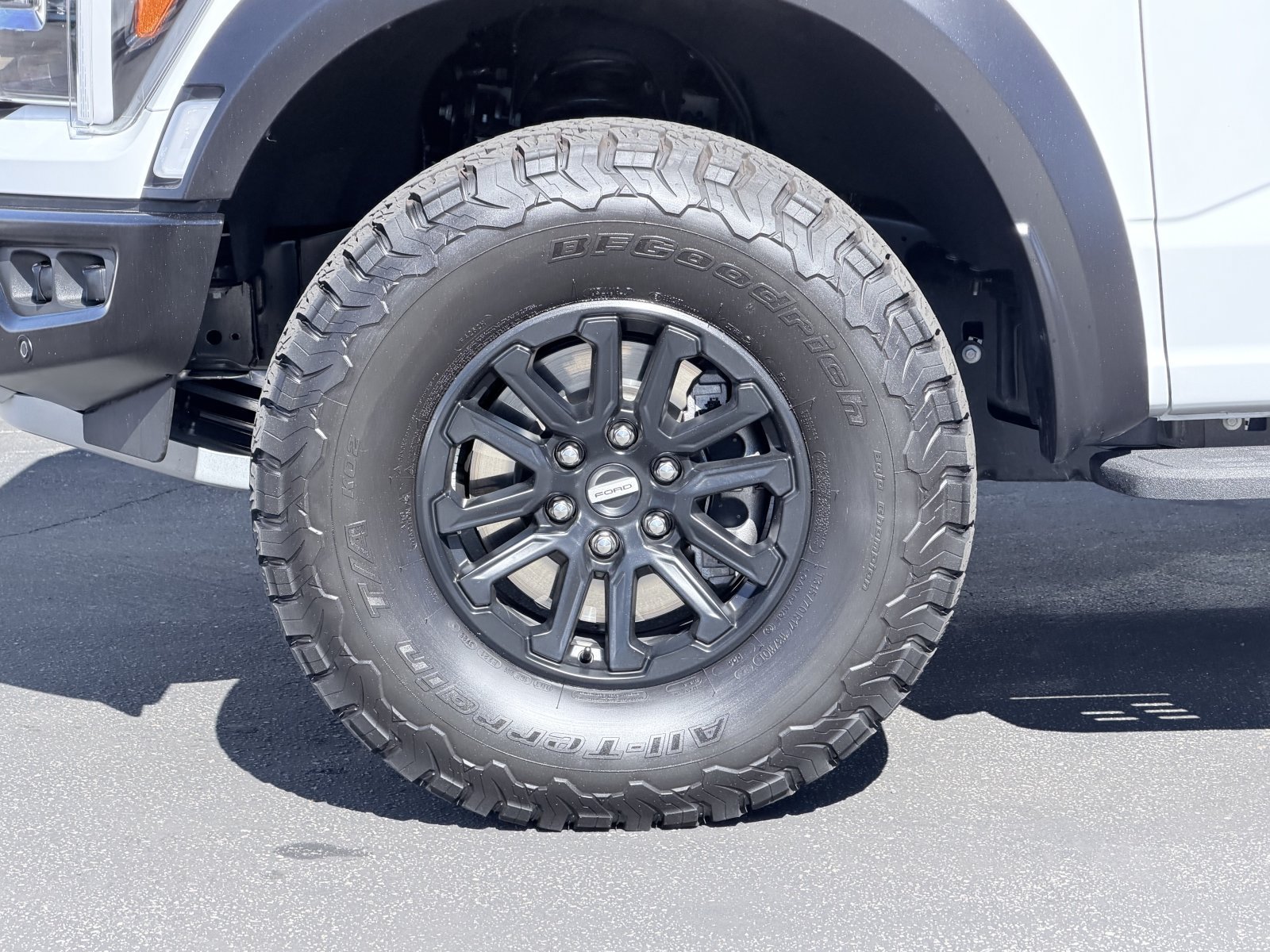 Used 2025 Ford F150 Raptor AWD/4WD image 24