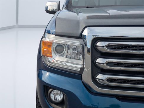 Used 2019 GMC Canyon SLT w/ Driver Alert Package image 9