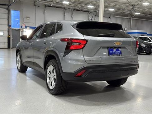 Used 2024 Chevrolet Trax LS image 7