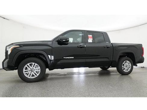 New 2026 Toyota Tundra SR5 AWD/4WD image 18
