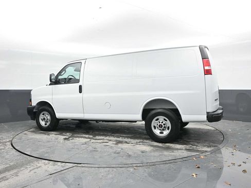 New 2025 GMC Savana 2500 w/ Driver Convenience Package RWD image 3