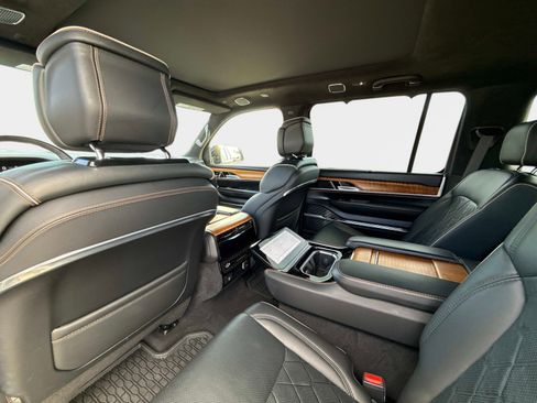 Used 2024 Jeep Grand Wagoneer L Series III image 21