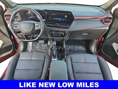 Used 2025 Chevrolet TrailBlazer RS w/ Driver Confidence Package image 9