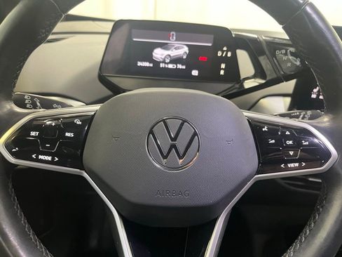 Certified 2022 Volkswagen ID.4 Pro image 19