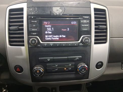 Used 2017 Nissan Frontier S image 24