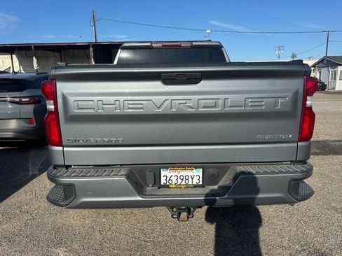 Used 2020 Chevrolet Silverado 1500 Custom w/ Custom Value Package AWD/4WD image 6
