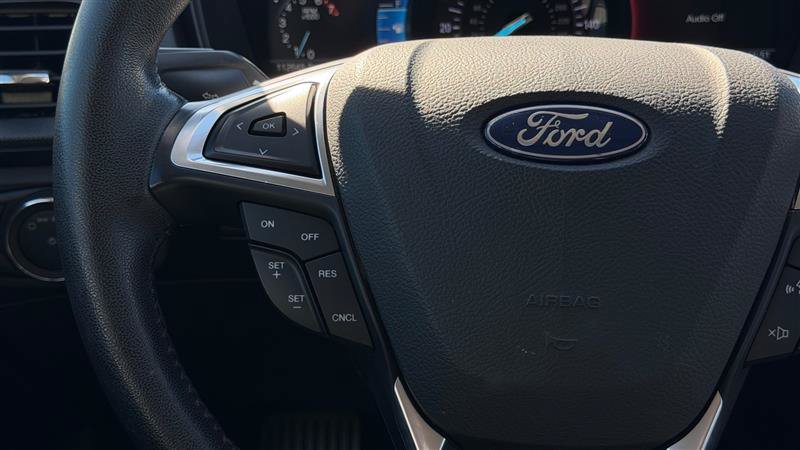 Used 2018 Ford Fusion SE w/ Equipment Group 201A FWD image 29