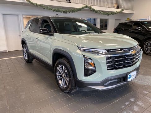 New 2026 Chevrolet Equinox LT w/ Convenience Package II image 1