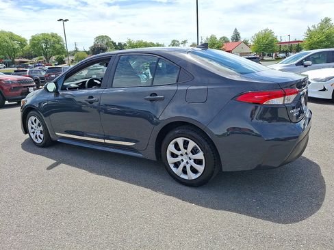 Used 2025 Toyota Corolla LE FWD image 4