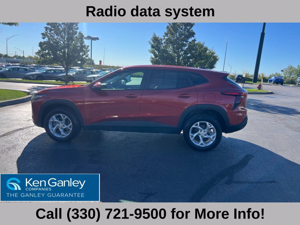 Used 2024 Chevrolet Trax LS w/ LS Convenience Package FWD image 15