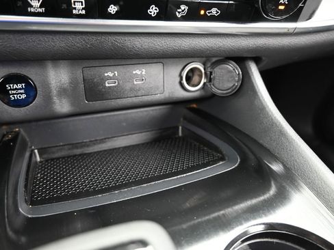 Used 2024 Nissan Rogue SV image 26