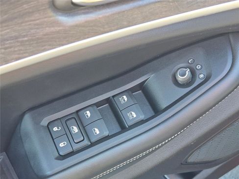 Certified 2024 Jeep Grand Cherokee Limited image 24