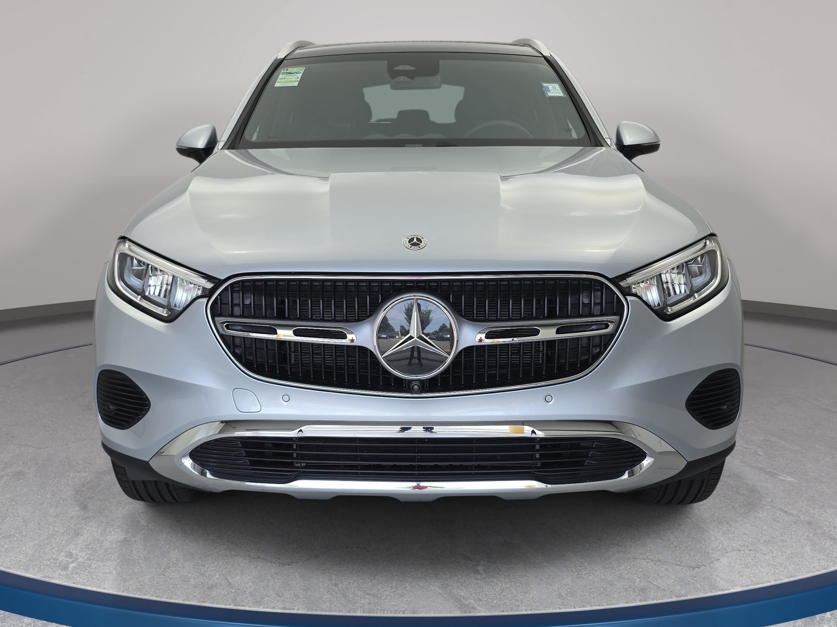 Certified 2026 Mercedes-Benz GLC 300 image 2