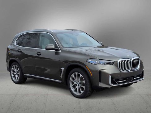 Used 2026 BMW X5 xDrive40i AWD/4WD image 2