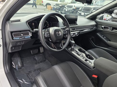 Used 2025 Honda Civic Sport image 10
