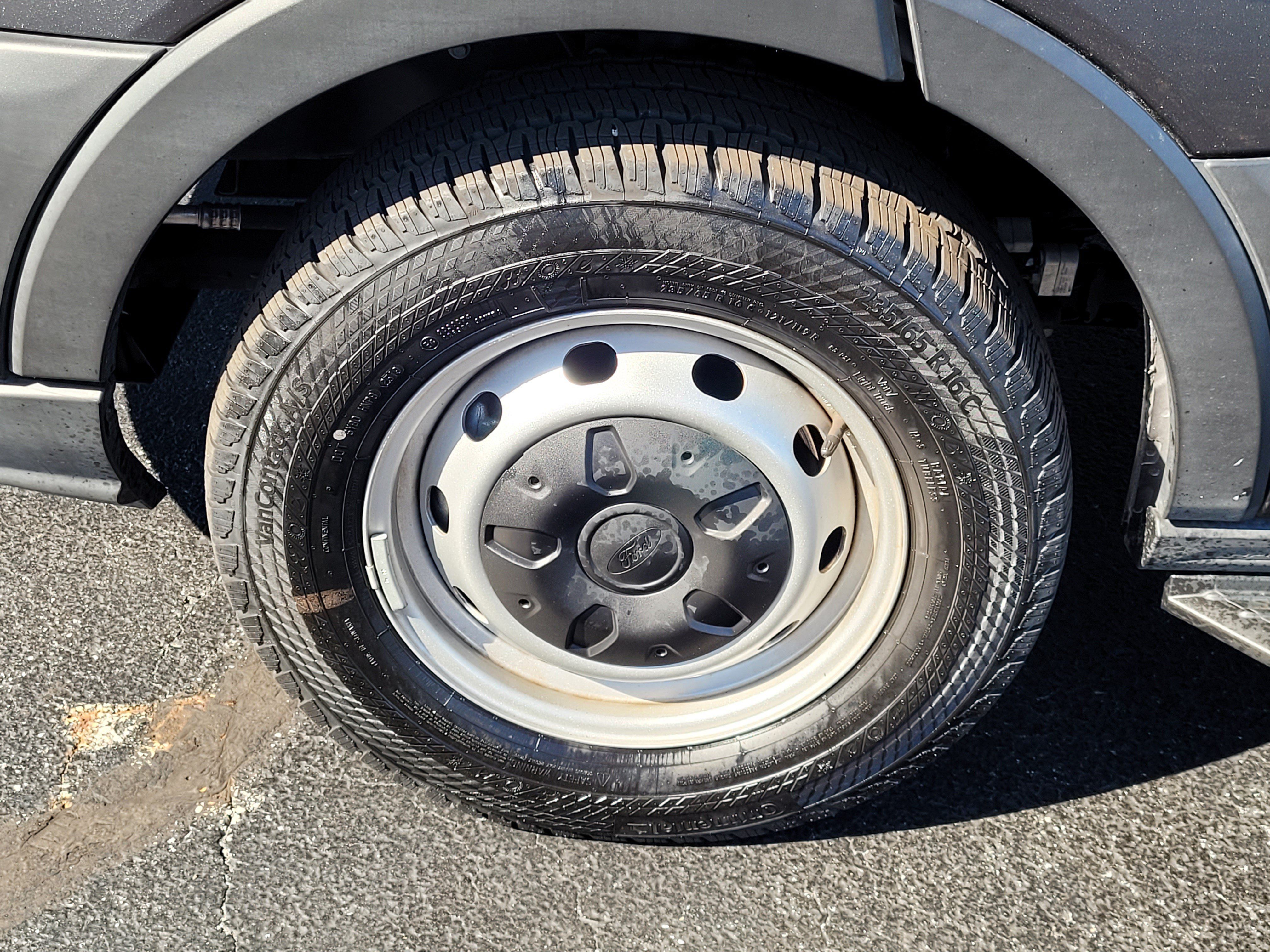 Used 2019 Ford Transit 150 XL RWD image 10
