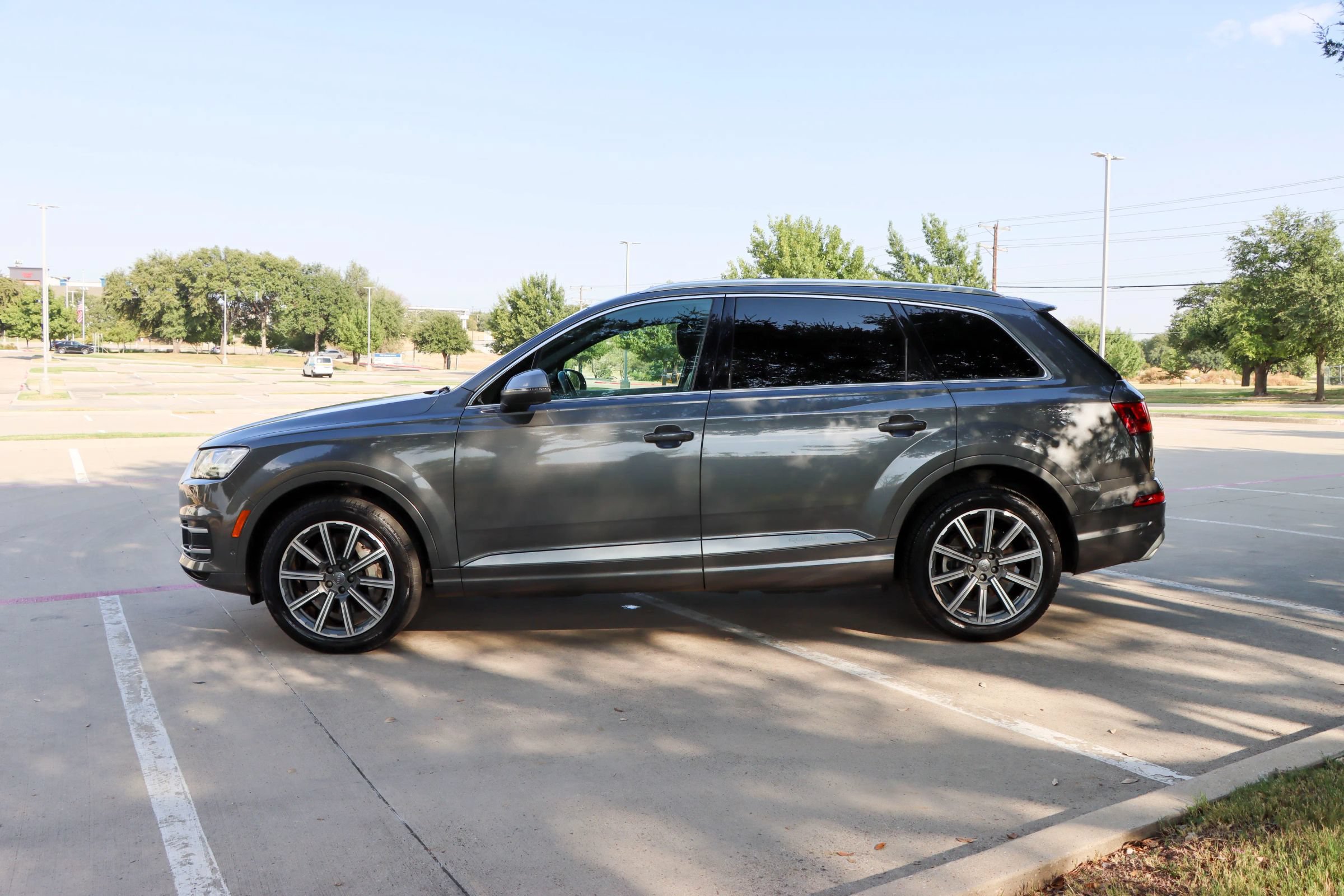 Used 2019 Audi Q7 3.0T Premium Plus AWD/4WD image 4