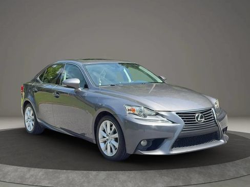 Used 2014 Lexus IS 250 RWD image 3