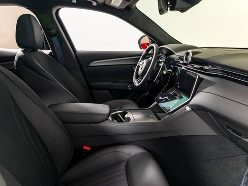 Used 2024 Maserati Grecale GT image 25