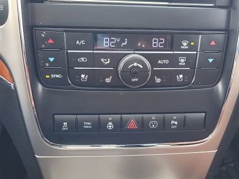 Used 2013 Jeep Grand Cherokee Overland image 9