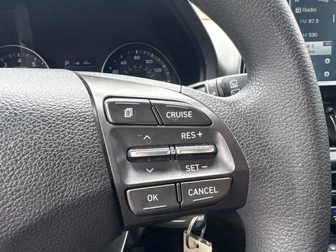 Used 2018 Hyundai Elantra GT FWD image 19