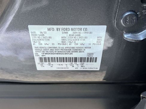 Used 2022 Ford Explorer XLT w/ Equipment Group 202A image 28