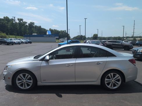 Used 2015 Chevrolet Cruze LTZ w/ Sun, Sound and Sport Package FWD image 2