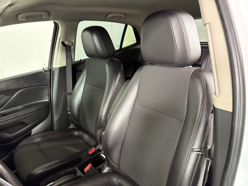 Used 2021 Buick Encore Preferred FWD image 12
