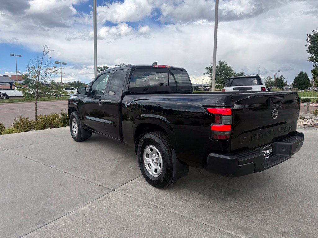 Used 2025 Nissan Frontier S RWD image 5