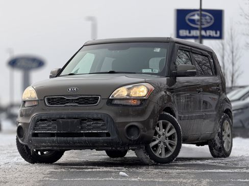 Used 2012 Kia Soul + image 1