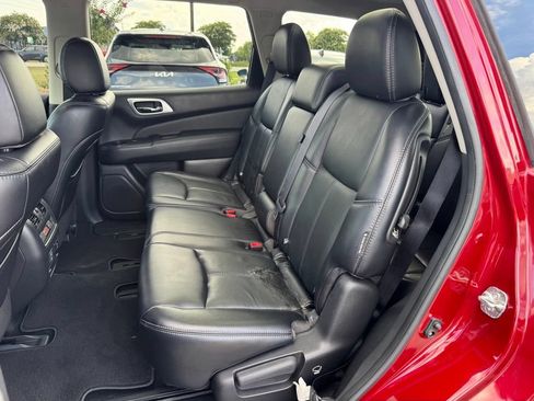 Used 2018 Nissan Pathfinder SL w/ SL Premium Package FWD image 21