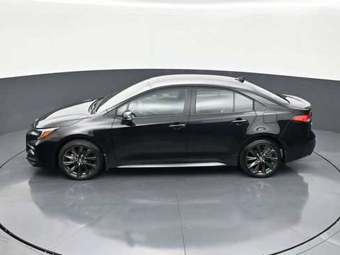 Used 2025 Toyota Corolla SE FWD image 13