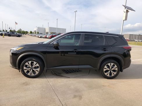 Certified 2023 Nissan Rogue SV image 8