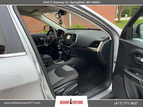 Used 2014 Jeep Cherokee Latitude image 17