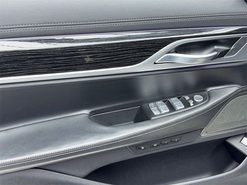 Used 2021 BMW 740i 740i M SPORT,NAV,CAM,PANO,CLMT w/ M Sport Package image 40