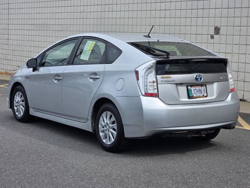 Used 2014 Toyota Prius Prime Plug-In Hybrid FWD image 5