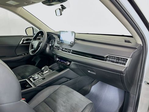 Used 2023 Mitsubishi Outlander SE image 30