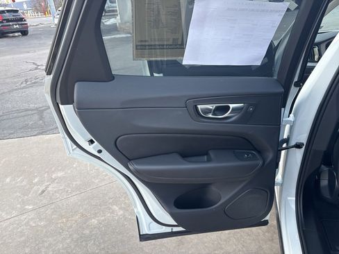 Certified 2025 Volvo XC60 B5 Plus image 36