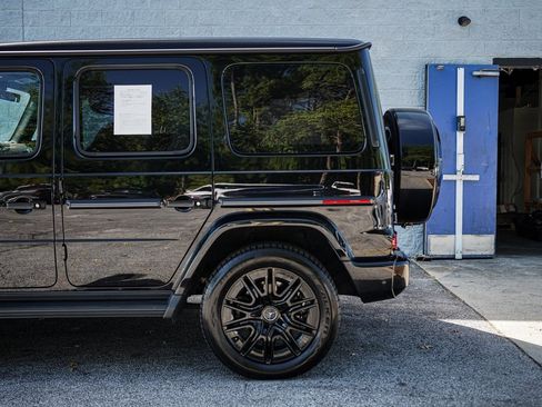 Used 2025 Mercedes-Benz G 550 image 11